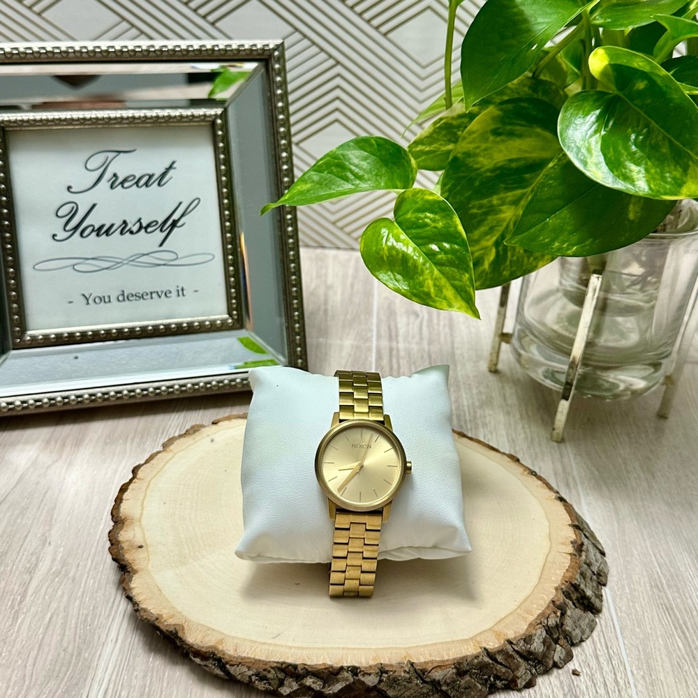Gold tone women’s Nixon Kensington watch - Picture 4 of 6